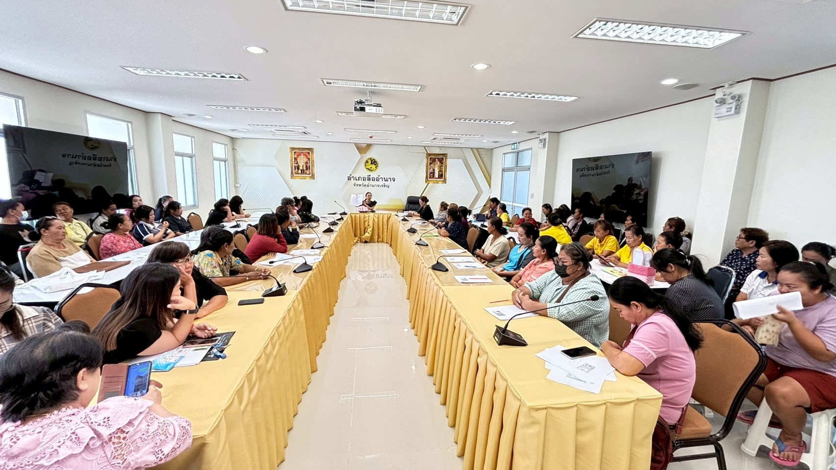 พช.ลืออำนาจ เซ็นสัญญาเงินกองทุนพัฒนาบทบาทสตรีเงินทุนหมุนเวียน ครั้งที่ 1/2569